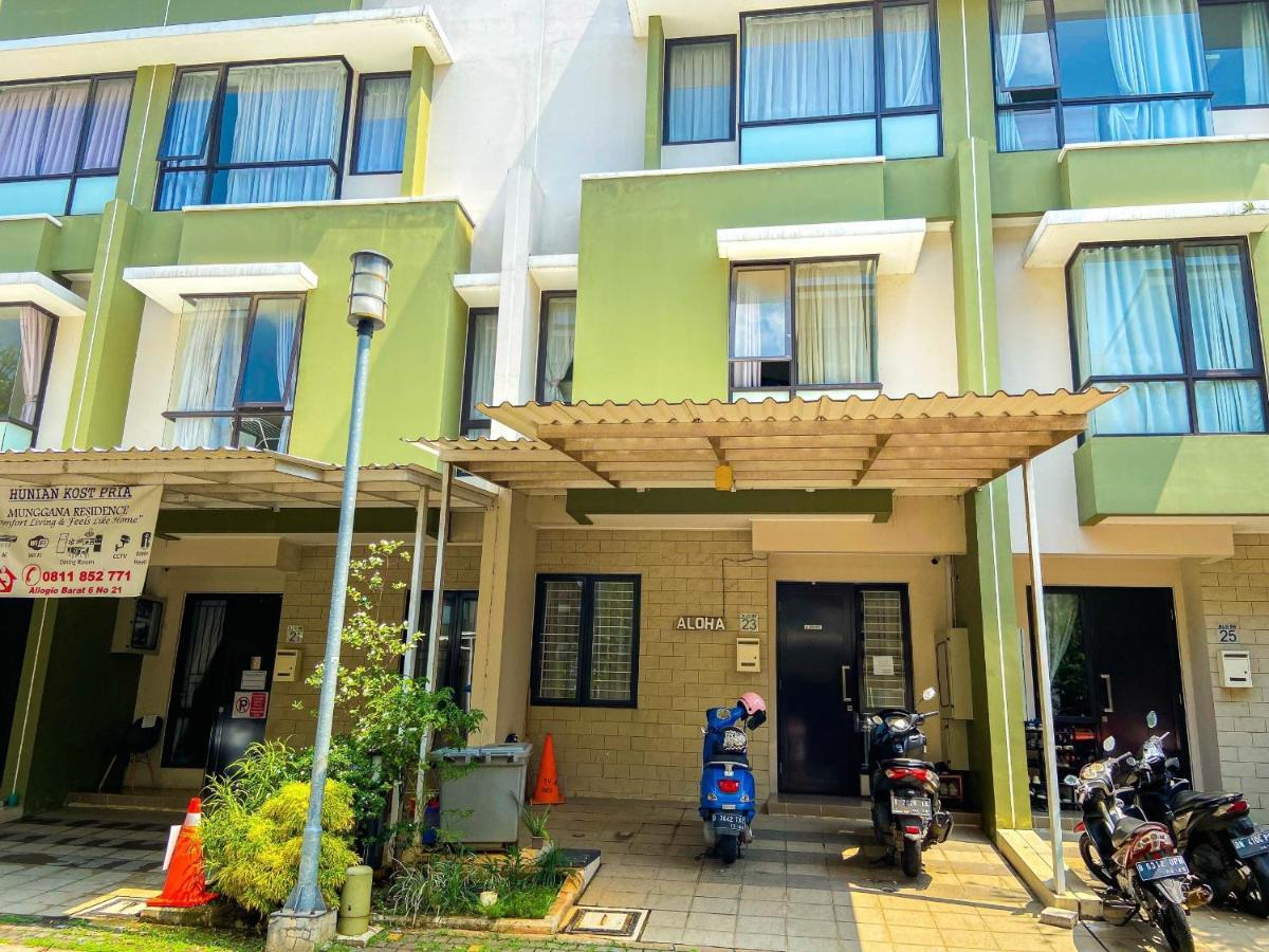 Aloha Guest House - 1 Male Only Tangerang Exteriör bild